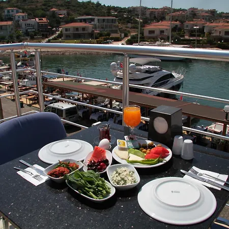 Otel Kaplan Butik Çeşme